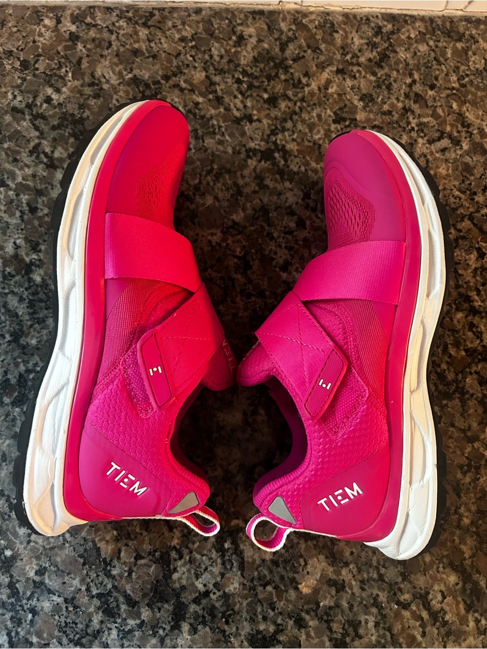 TIEM Slipstream Cycling Shoes Hot Pink Size 8 EUC! - Picture 6 of 7
